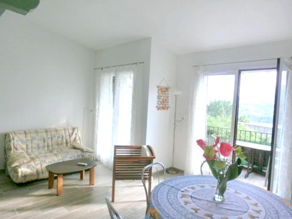 Studio A Theoule Sur Mer A 400 M De La Plage Avec Vue Sur La Mer Terrasse Amenagee Et Wifi Apartamento Exterior foto
