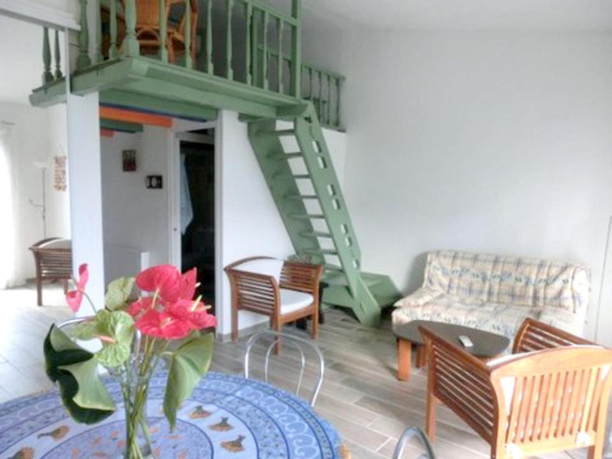Studio A Theoule Sur Mer A 400 M De La Plage Avec Vue Sur La Mer Terrasse Amenagee Et Wifi Apartamento Exterior foto